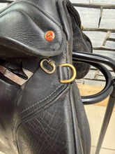Load image into Gallery viewer, 16” MW Saddle Company Pony GP Saddle - Black - Changeable Width on a Press