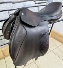 Load image into Gallery viewer, 17” MW Pariani Close Contact Jump Saddle - Brown