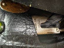 Load image into Gallery viewer, 16 1/2” XXW Geoffrey Gibson English Cob GP Saddle - Black
