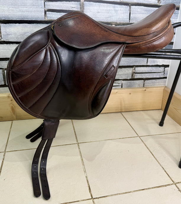 17 1/2” Wide Paramount Monoflap Jump Saddle - Brown