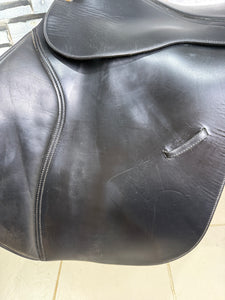 17 1/2” Medium/Changeable Gullet Bates Caprilli GP Saddle - Black