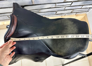 16 1/2” MW Stubben Juventus Jump Saddle - Black