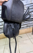 Load image into Gallery viewer, 18” MW Ideal Suzannah Printed Leather Dressage Saddle -Black
