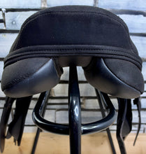 Load image into Gallery viewer, 16 1/2” Wide-XW Changeable Gullet Thorowgood Long Leg Pony GP Saddle -Black- Flocked