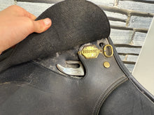 Load image into Gallery viewer, 17” XW/Changeable Gullet Wintec GP Saddle - Black