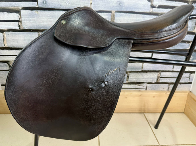 16 1/2” Medium Nelson Pessoa Jump Saddle - Black