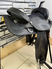Load image into Gallery viewer, 15” Wintec Western Saddle - Black