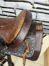 Load image into Gallery viewer, 15” Leather Western Set-Saddle, Headstall, Nathe Gag, Cinch