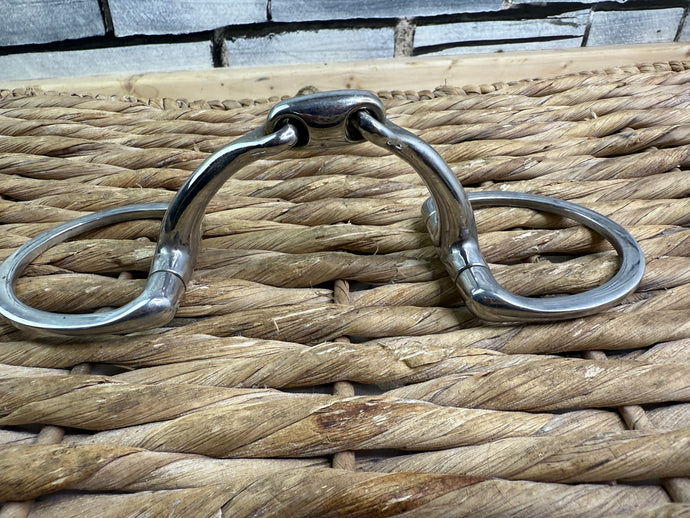 S/H 5 1/2” Curved Mouth Lozenge Flat Ring Eggbutt Snaffle Bit