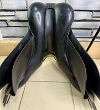 Load image into Gallery viewer, 18” MW Albion K2 GP Saddle - Black -Big Blocks- Mega Comfy