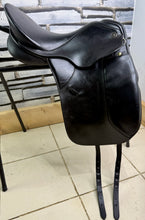Load image into Gallery viewer, 17” Medium Kieffer Wien DL Dressage Saddle - Black