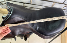 Load image into Gallery viewer, 17” Medium-MW Black Country Vinici MonoFlap Jump Saddle -Brown/Black- Jumping/XC