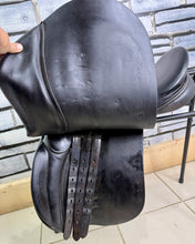 Load image into Gallery viewer, 17 1/2” MW Jeffries Falcon English Event VSD Saddle - Black
