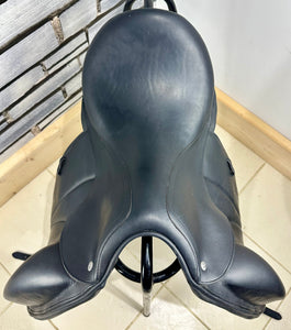 17” MW Voltaire Adelaide Monoflap Dressage Saddle - Black