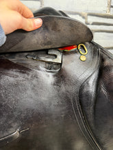 Load image into Gallery viewer, 17 1/2” Medium Albion Kontrol Forward Flap Jump Saddle - Brown