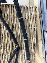 Load image into Gallery viewer, S/H Elasticated Long Bridge Breastplate &amp; Mart -Cob- Black