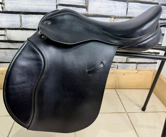 17 1/2” Wide-XW Speciality Saddles/Ideal H&C Cob GP Saddle - Black