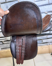 Load image into Gallery viewer, 15” Medium Morris &amp; Nolan WH Working Hunter Saddle - Brown - Suede - Working Hunter
