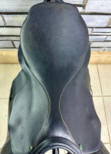 Load image into Gallery viewer, 18” 28 (MN) Stubben Siegfried C.S. Jump Saddle - Brown
