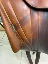 Load image into Gallery viewer, 17” Wide Butet Monoflap Cross Country Jump Saddle - Brown/Tan