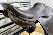 Load image into Gallery viewer, 17” MW Pariani Close Contact Jump Saddle - Brown