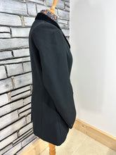 Load image into Gallery viewer, Ladies Size 38 Vintage Rosette Show Jacket - Black