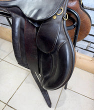 Load image into Gallery viewer, 17 1/2” MW Palmer Saddlery/Equiwear Monoflap GP/Jump Saddle - Brown - Flocked Close Contact