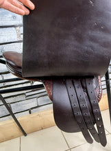 Load image into Gallery viewer, 14 1/2” Medium Fylde Saddlery Lead Rein Show Saddle - Brown