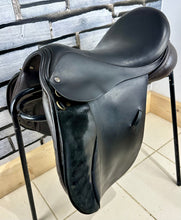 Load image into Gallery viewer, 17 1/2” Wide Symmonds Designer VSD/GP Saddle - Brown