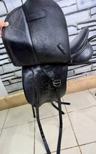 Load image into Gallery viewer, 17 1/2” Wide Cardinel English Dressage Saddle - Black - Flocked - Big Blocks