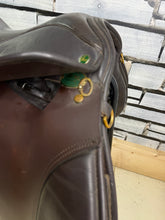 Load image into Gallery viewer, 17 1/2” XW Ideal VSD H&amp;C Cob GP Saddle -Brown- Point &amp; Balance Straps