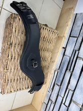 Load image into Gallery viewer, S/H 28” Prolite SG Anatomic Shaped Dressage Girth - Black