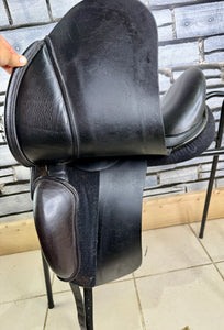 17” XW Nick Dolman Holistic Dressage Saddle - Black