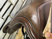 Load image into Gallery viewer, 17 1/2” Wide Eclipse Saddlery English GP Saddle - Brown