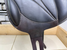 Load image into Gallery viewer, 17” MW Voltaire Lexington Monoflap Jump Saddle -2021- Brown