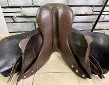 Load image into Gallery viewer, 18” Wide GFS Close Contact Jump Saddle - Brown - Double Flap