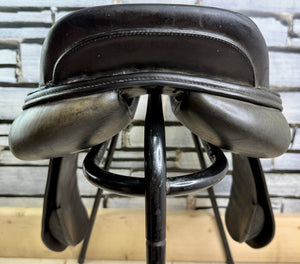 17 1/2” Medium Henri De Rivel Jump Saddle - Black