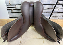 Load image into Gallery viewer, 17” XW/Changeable Gullet Wintec 500 VSD GP Saddle - Brown - Cair - Extra Wide