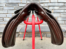 Load image into Gallery viewer, 16” Wide Barnsby WH Saddle - Brown