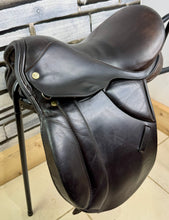 Load image into Gallery viewer, 15” Medium-Wide/XW Equxtra Serpent WH Pony Show Saddle - Changeable Gullet - Brown