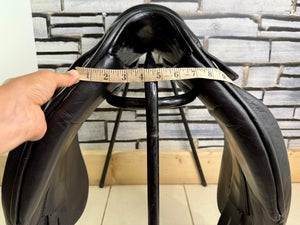 17 1/2” MW Hockenden Saddlery Monoflap Dressage Saddle - Black