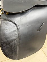 Load image into Gallery viewer, 15” Medium English Leather Pony GP/WH Working Hunter Saddle - Black