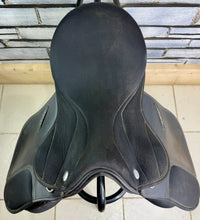 Load image into Gallery viewer, 16” Wide/Changeable Gullet Thorowgood Maxam Pony GP Saddle - Black