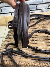 Load image into Gallery viewer, S/H Colliegate Padded Flash Bridle &amp; Flexi Reins - Brown - Cob