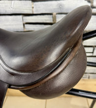 Load image into Gallery viewer, 17-17 1/2” MW Paul Jones Jump Saddle - Brown