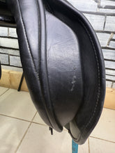 Load image into Gallery viewer, 17 1/2-18” Wide Ideal 1350 GP Saddle - Black