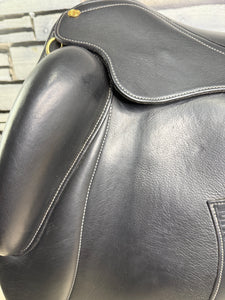 17 1/2” Wide Stride Free Elite Dressage Saddle - Black