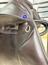 Load image into Gallery viewer, 16 1/2” Changeable Gullet Utopia/Discovery Jump Saddle - Brown