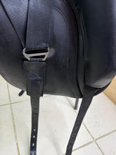 Load image into Gallery viewer, 17 1/2” Wide Ideal/Batchelors Suzannah Dressage Saddle - Black