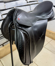 Load image into Gallery viewer, 17 1/2” Medium Albion Selecta GP Saddle -Black- Changeable Knee Pads